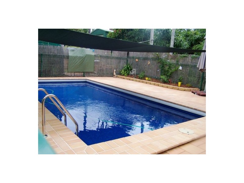 4 Andersen St, Urraween QLD 4655