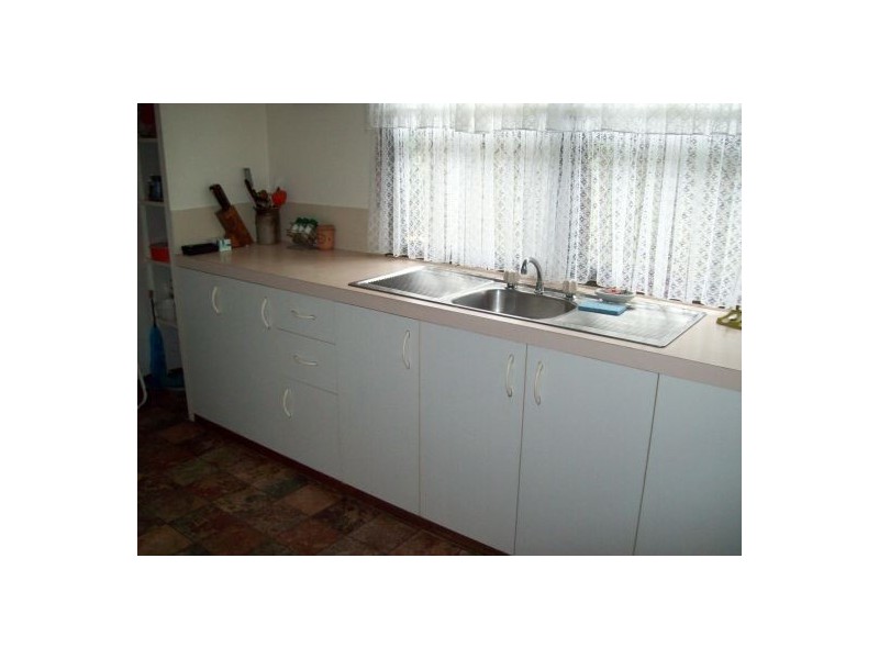 86 Hammond Street, Urangan QLD 4655