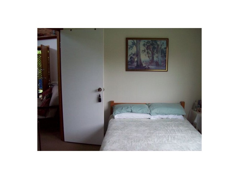 86 Hammond Street, Urangan QLD 4655
