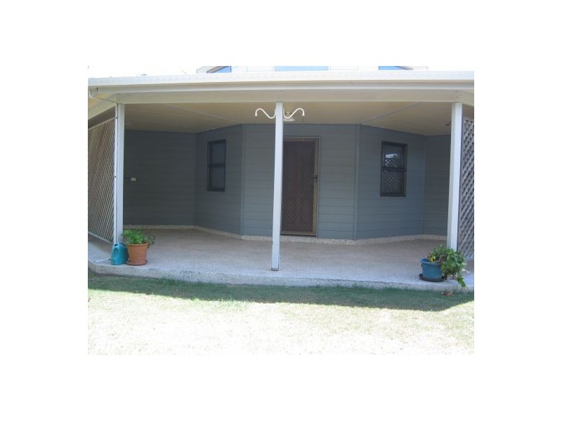 86 Hammond Street, Urangan QLD 4655