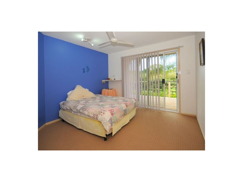 1 Kalinda Court, Toogoom QLD 4655