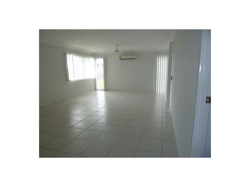 80  Northshore Avenue, Toogoom QLD 4655