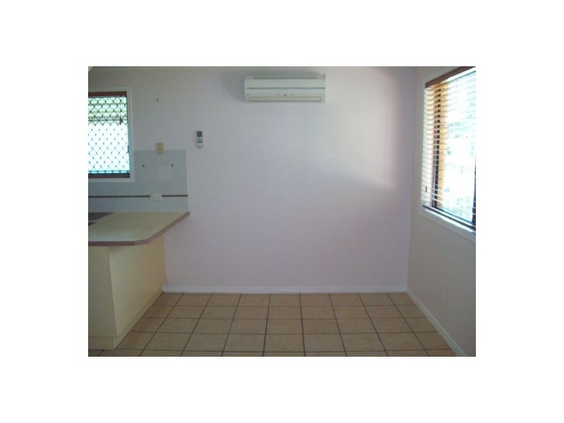 2 Bruce Street, Torquay QLD 4655