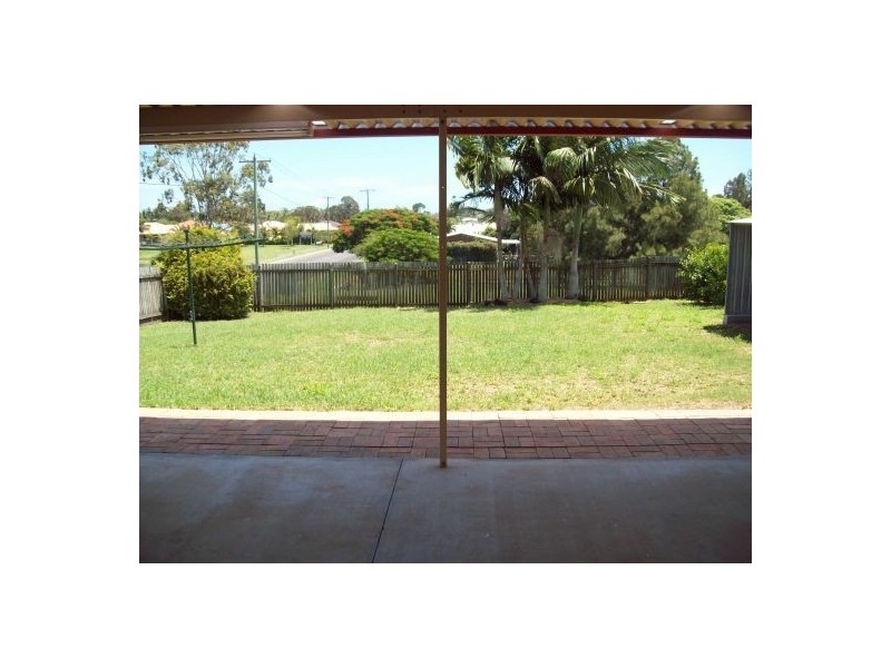 2 Bruce Street, Torquay QLD 4655