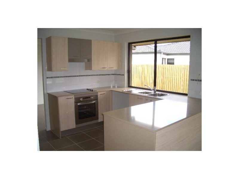 50 Endeavour Way, Eli Waters QLD 4655