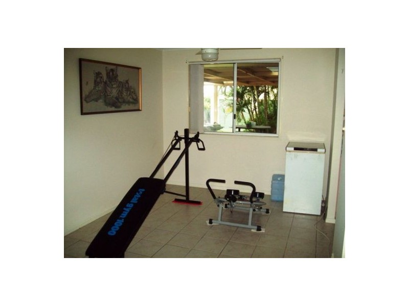 6 Cassandra Cresent, Urangan QLD 4655