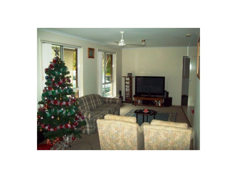 6 Cassandra Cresent, Urangan QLD 4655