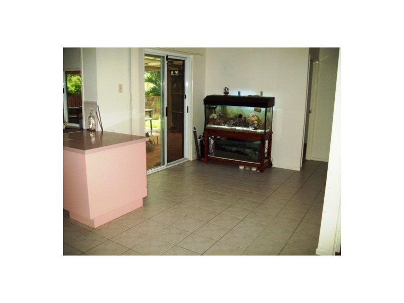 6 Cassandra Cresent, Urangan QLD 4655