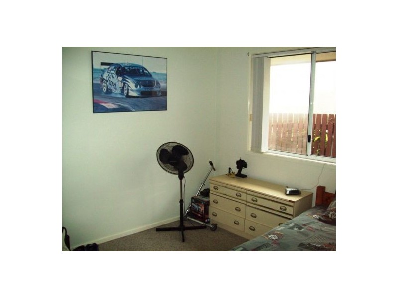 6 Cassandra Cresent, Urangan QLD 4655