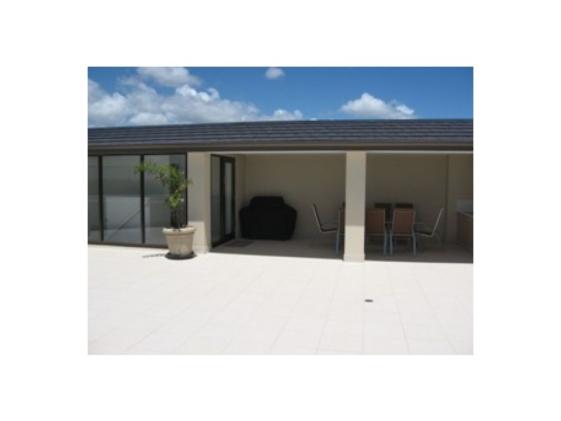 606/468 Esplanade, Torquay QLD 4655