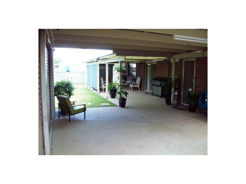 16 Meledie Ave, Kawungan QLD 4655