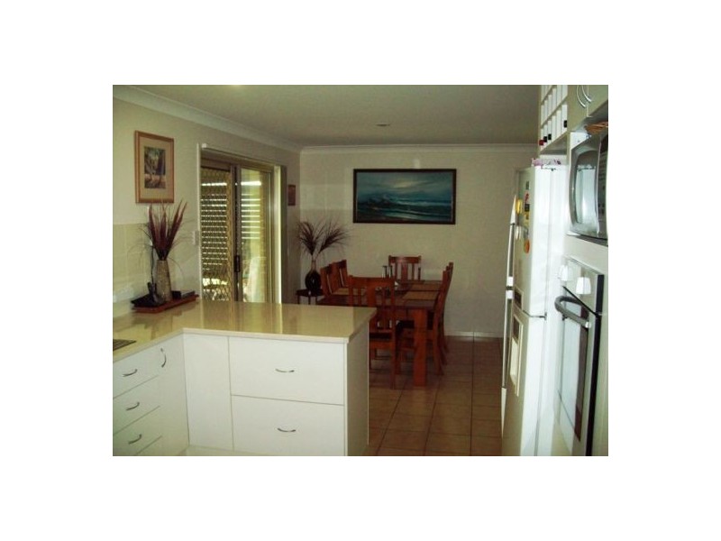 16 Meledie Ave, Kawungan QLD 4655