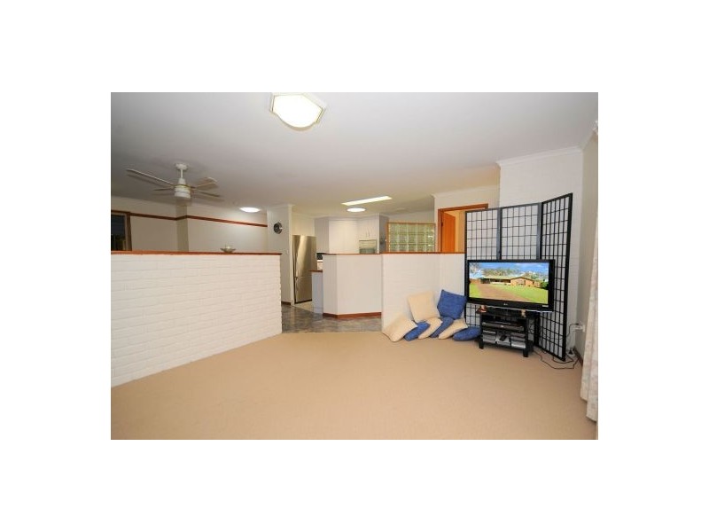 21 Wattlebird Lane, Eli Waters QLD 4655