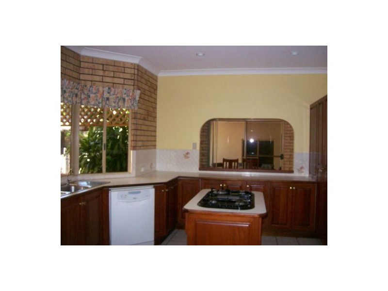 4-6 Victor Drive, Kawungan QLD 4655