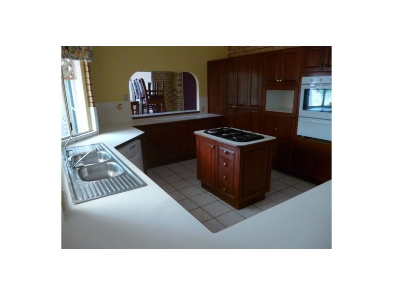 4-6 Victor Drive, Kawungan QLD 4655