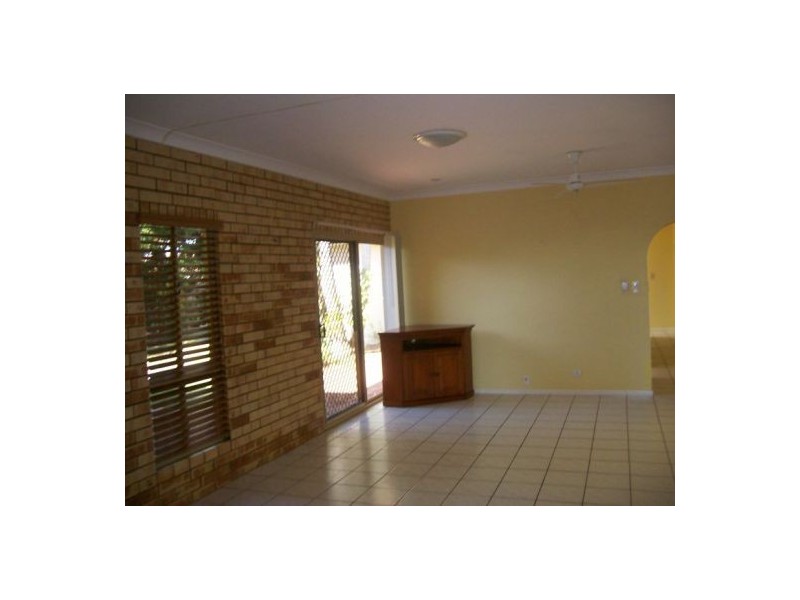 4-6 Victor Drive, Kawungan QLD 4655