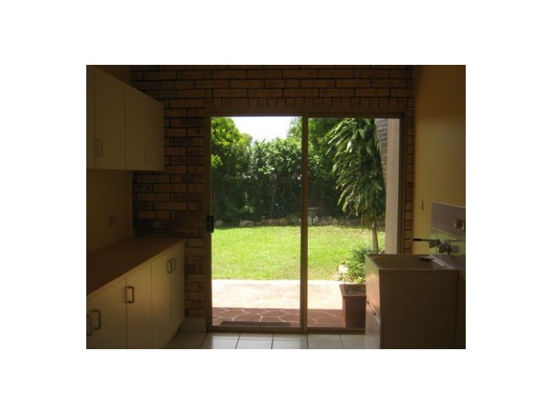 4-6 Victor Drive, Kawungan QLD 4655