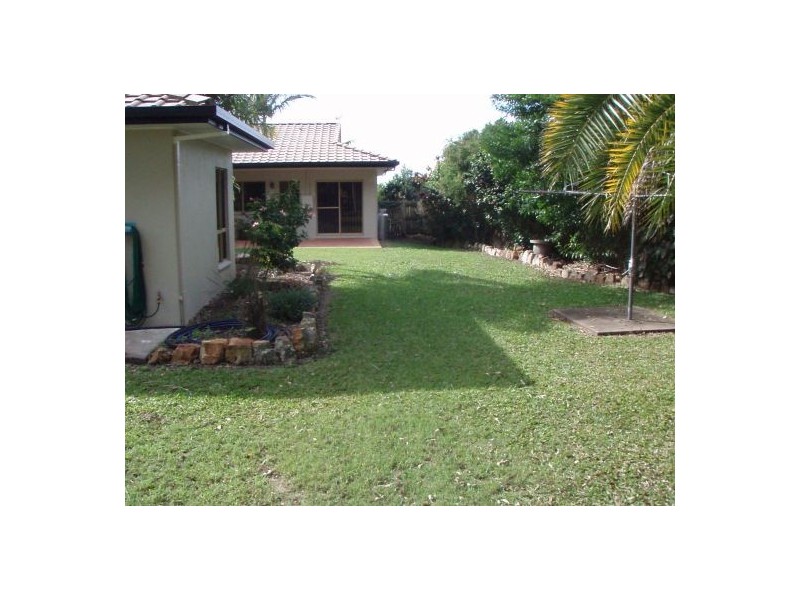 4-6 Victor Drive, Kawungan QLD 4655