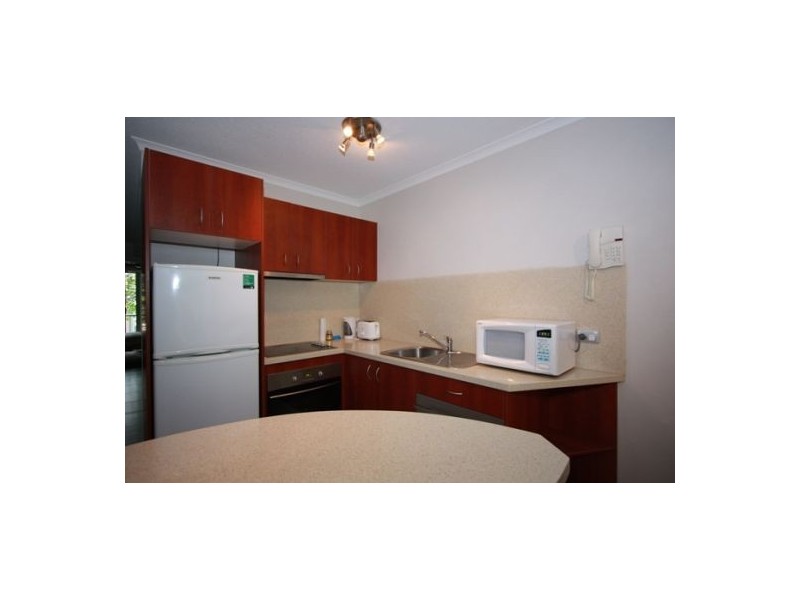 3/386 The Esplanade, Torquay QLD 4655