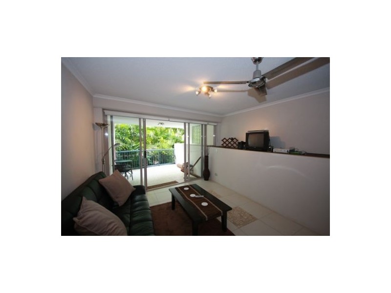 3/386 The Esplanade, Torquay QLD 4655