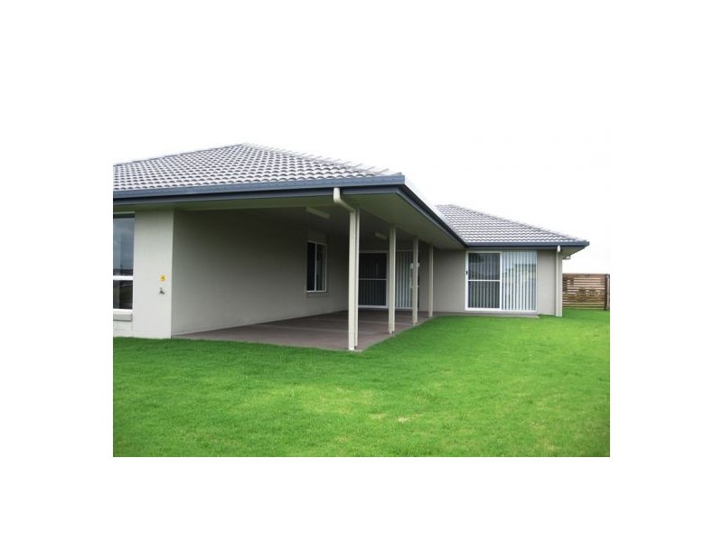 11 Bounty Circuit, Eli Waters QLD 4655