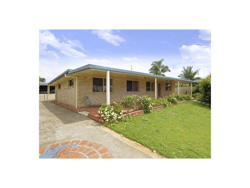 11 Beacon Road, Booral QLD 4655