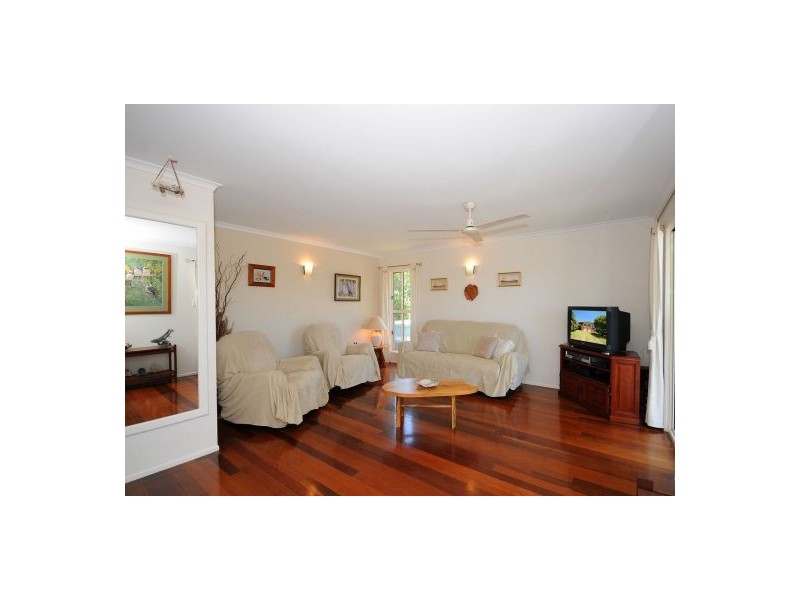 13 GIBBS STREET, Urangan QLD 4655