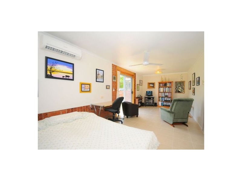 13 GIBBS STREET, Urangan QLD 4655