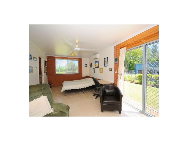 13 GIBBS STREET, Urangan QLD 4655