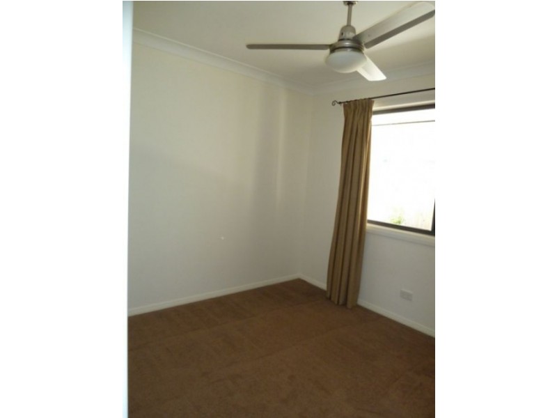 4 Seaway Parade, Toogoom QLD 4655