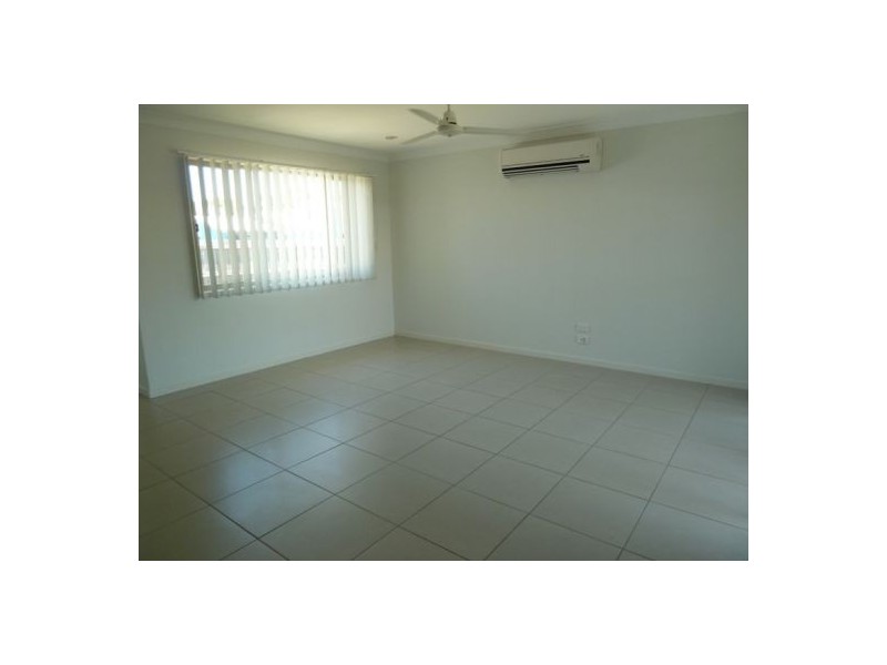 19 Swanview Drive, Toogoom QLD 4655