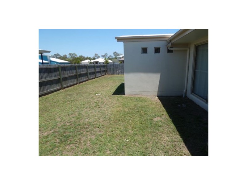 19 Swanview Drive, Toogoom QLD 4655