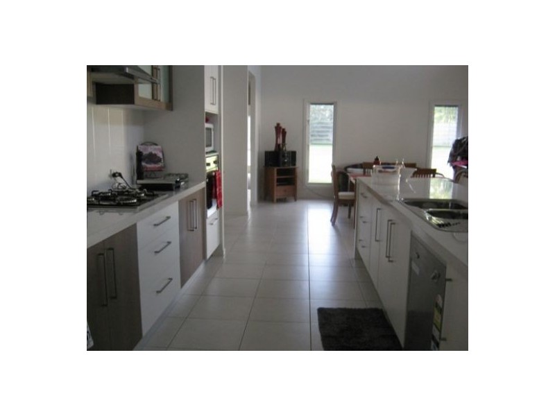 1/32-34 Hughes Road, Torquay QLD 4655