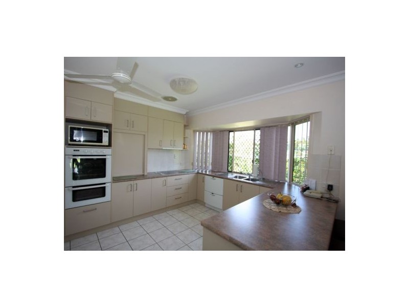 29 Bayrise Drive, Urangan QLD 4655