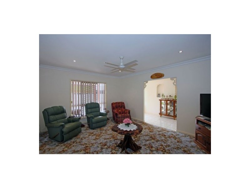 29 Bayrise Drive, Urangan QLD 4655