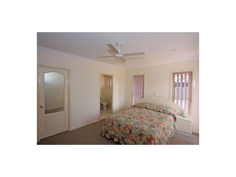 29 Bayrise Drive, Urangan QLD 4655