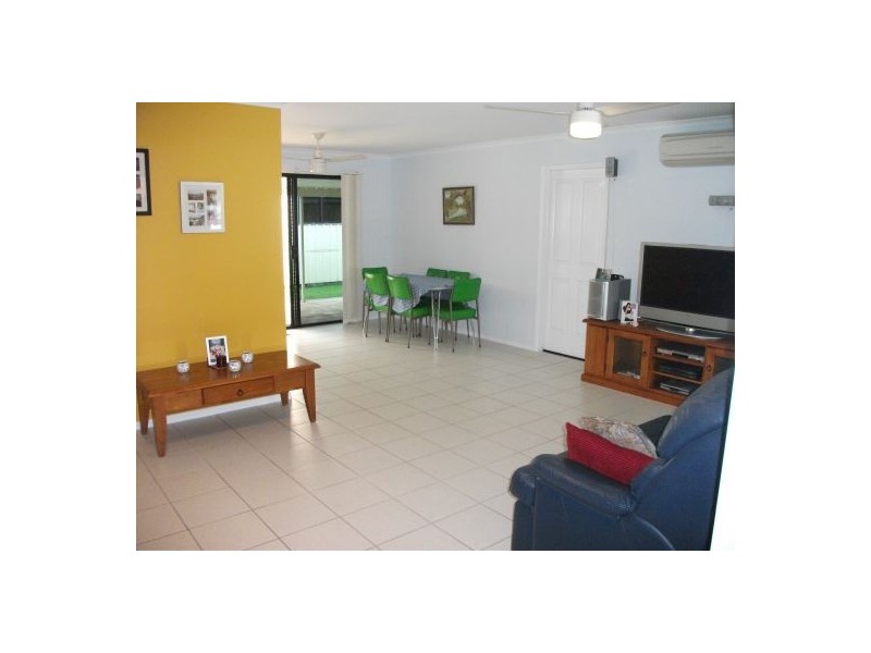 15 Barry Street, Torquay QLD 4655