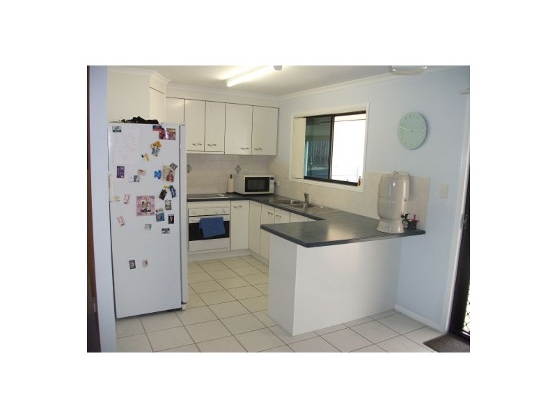 15 Barry Street, Torquay QLD 4655