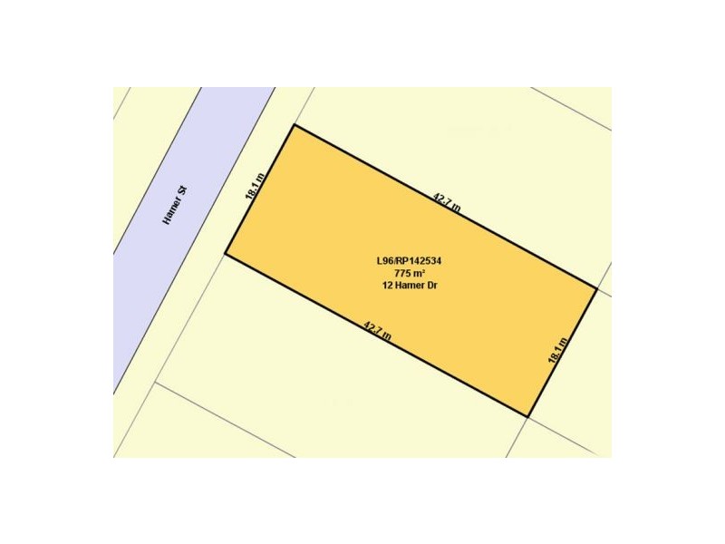 12 HAMER DR, Urangan QLD 4655