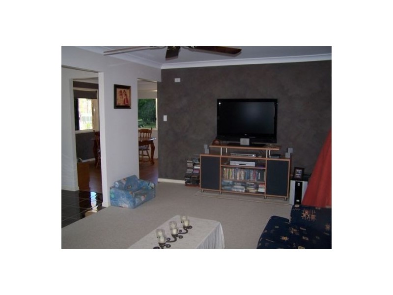 9 Brypat Cl, Burrum Heads QLD 4659
