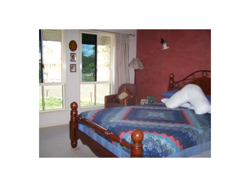 9 Brypat Cl, Burrum Heads QLD 4659