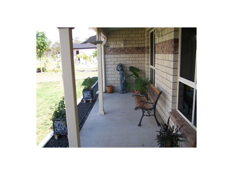 9 Brypat Cl, Burrum Heads QLD 4659