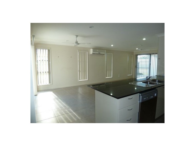 22 Wave Crt, Toogoom QLD 4655