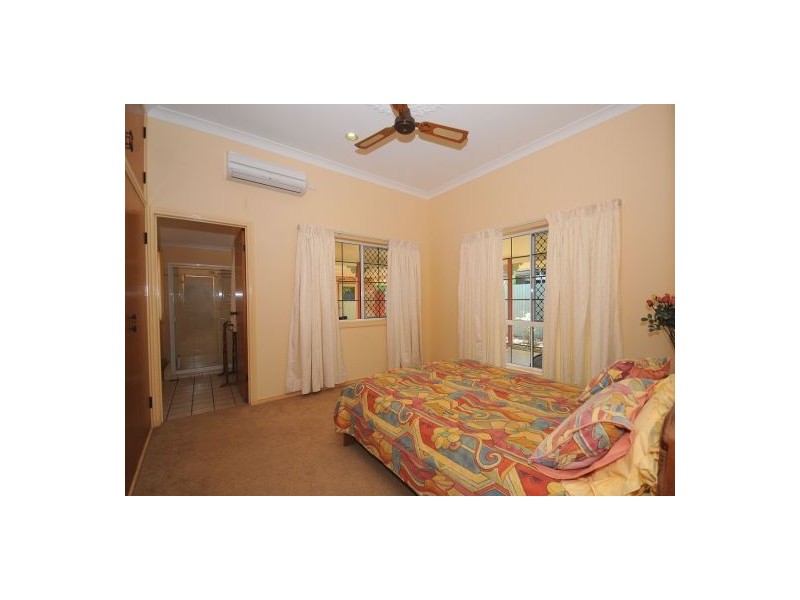 4 Bayrise Drive, Urangan QLD 4655