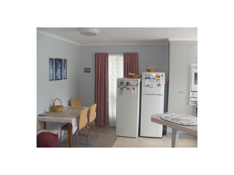 93 Eucalyptus Ave, Eli Waters QLD 4655