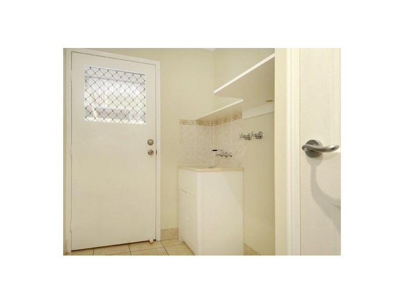 11 Beacon Road, Booral QLD 4655