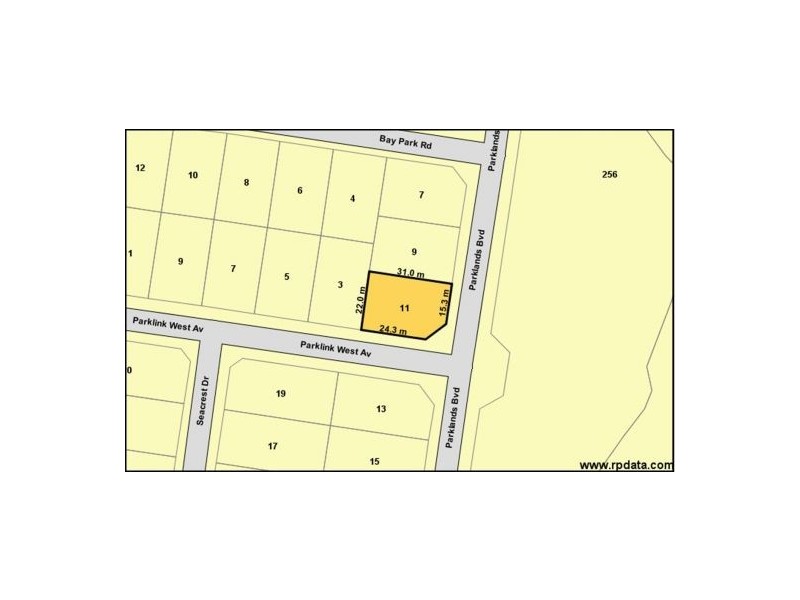 11 Parklands Blvd, Wondunna QLD 4655