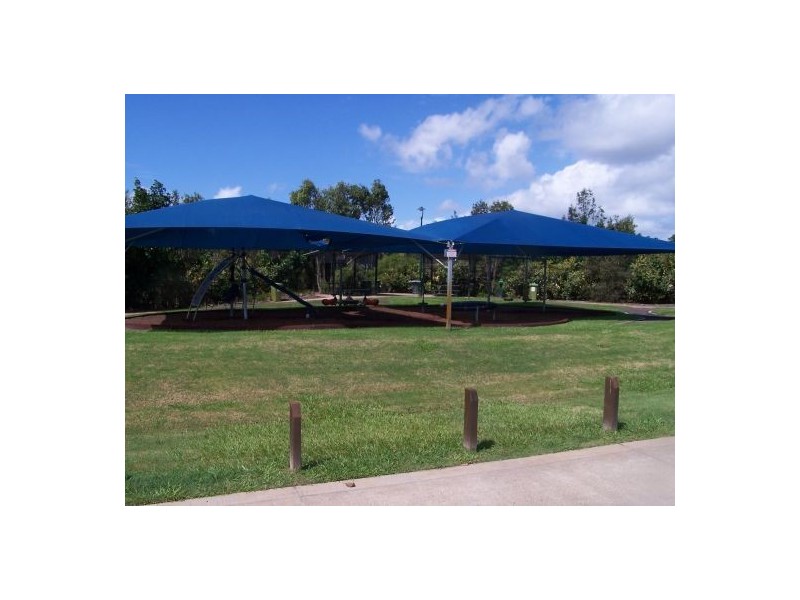 11 Parklands Blvd, Wondunna QLD 4655