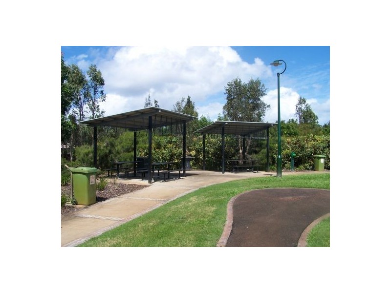 11 Parklands Blvd, Wondunna QLD 4655