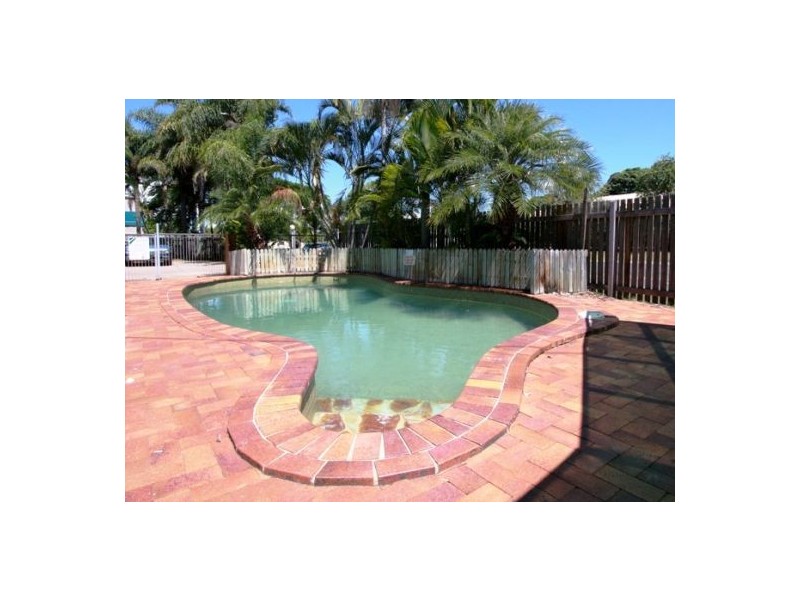 5/4 Pilot St, Urangan QLD 4655